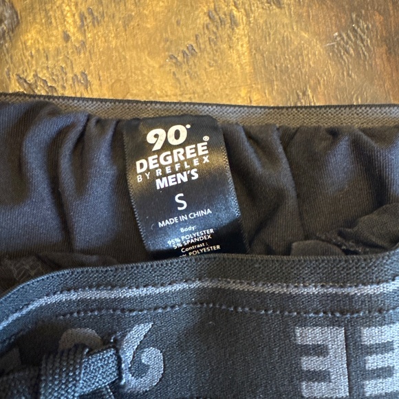 90 DEGREE Men's Flex Fit - Wicking ACTIVEWEAR SHORTS - Size SM-Black Charcoal - Picture 4 of 4